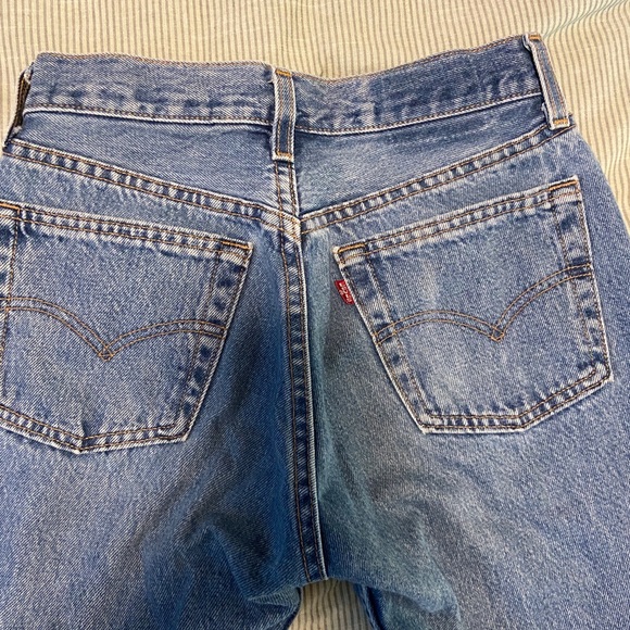 Levi’s - Picture 3 of 8